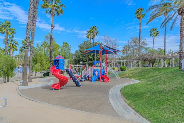 22633 Inspiration Pt, Canyon Lake CA: https://media.crmls.org/mediaz/487279ec-ba64-49a5-bfe9-1f57c653ab0d.jpg