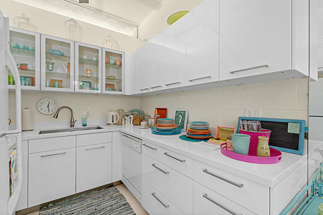 45301 Deep Canyon Road, Palm Desert CA: https://media.crmls.org/mediaz/4874b07e-0888-4bf1-b41a-be856f3ac975.jpg