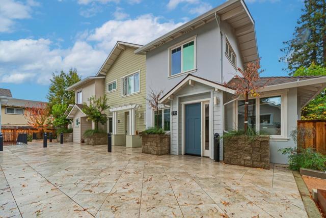 139 Flynn Avenue, Mountain View CA: https://media.crmls.org/mediaz/48754395-c21d-4da9-8b54-b415f5fdbb77.jpg