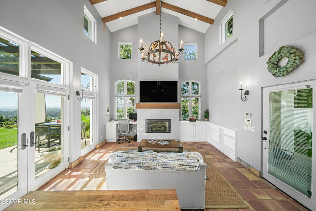 1451 E La Loma Avenue, Somis CA: https://media.crmls.org/mediaz/4875f88a-a429-457d-bbc2-e5ff119555ba.jpg