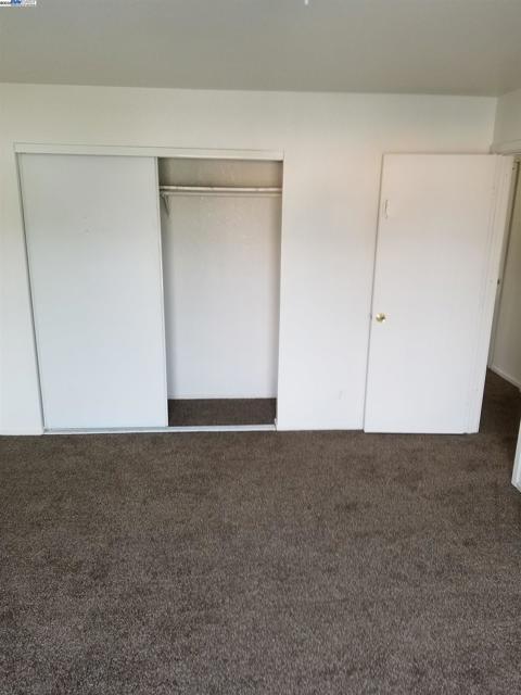 6109 Foothill Blvd, Oakland CA: https://media.crmls.org/mediaz/4876b885-b9b2-4633-8a54-bc1d401e1bdc.jpg