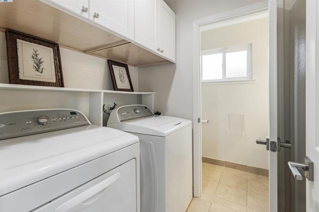 597 Singley Dr, Milpitas CA: https://media.crmls.org/mediaz/4876cd3d-aa30-4e43-980e-e40848a8cc90.jpg