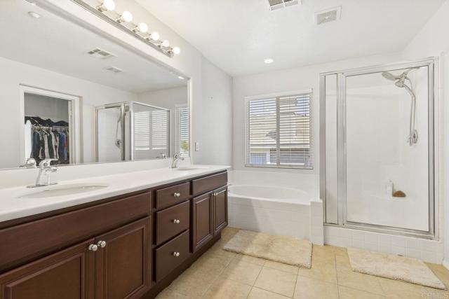Detail Gallery Image 14 of 30 For 814 Sierra Verde, Vista,  CA 92084 - 4 Beds | 2/1 Baths