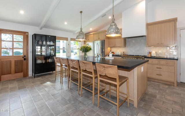 Detail Gallery Image 8 of 44 For 4363 Milpas St, Camarillo,  CA 93012 - 3 Beds | 2 Baths