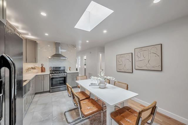163 Lee Avenue, San Francisco CA: https://media.crmls.org/mediaz/4878d0ad-f571-4328-8e96-62fd76b49f91.jpg