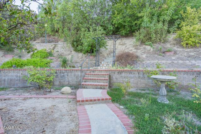 76 Robbins Court, Simi Valley CA: https://media.crmls.org/mediaz/4878fb8d-f73a-4297-b5f2-d4961715f6b9.jpg