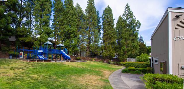 2617 Star Tree Ct., Martinez CA: https://media.crmls.org/mediaz/48792538-5ee0-41a4-9d00-fae4d2f17ee5.jpg