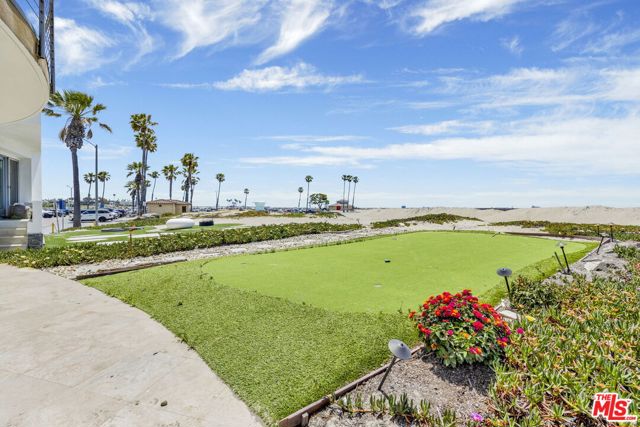 7019 E Seaside Walk, Long Beach CA: https://media.crmls.org/mediaz/487bd5b8-e200-4789-960e-96c627685ce4.jpg