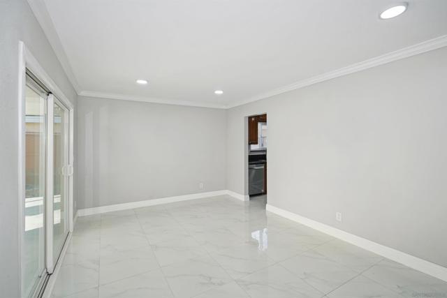 7684 Meadowbrook Ct, San Diego CA: https://media.crmls.org/mediaz/487ce1f9-9327-41de-ae99-558d7d500924.jpg