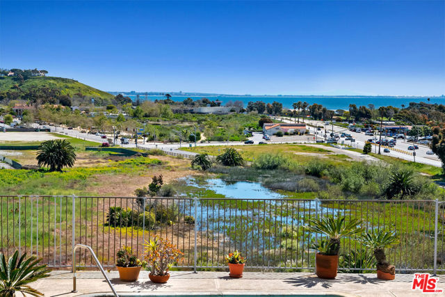 23901 Civic Center Way, Malibu, California 90265, 2 Bedrooms Bedrooms, ,2 BathroomsBathrooms,Condominium,For Sale,Civic Center,24430177