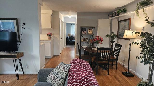 Detail Gallery Image 9 of 16 For 1267 Chalmette Ave, Ventura,  CA 93003 - 2 Beds | 1 Baths