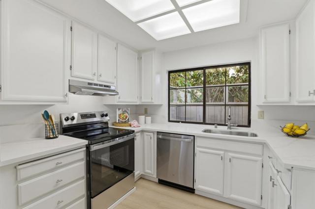 403 Kenbrook Circle, San Jose CA: https://media.crmls.org/mediaz/487e8d11-07e7-4352-b7f7-749d614b5337.jpg
