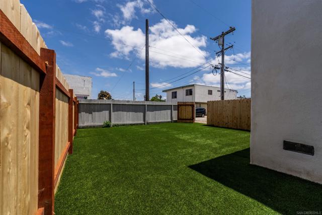 1817 19 Sunset Cliffs Blvd, San Diego CA: https://media.crmls.org/mediaz/487f138a-6afa-47dc-858d-c185ed82557f.jpg