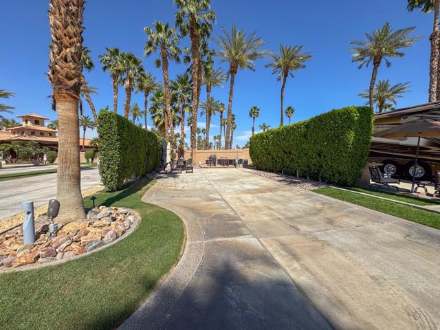80394 Ave 48, Indio CA: https://media.crmls.org/mediaz/487f274e-a823-4265-a084-d72a1f70e7f4.jpg