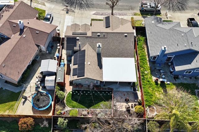 3050 Browning Ct, Brentwood CA: https://media.crmls.org/mediaz/488039e2-61b6-43a6-bb32-7608ffc39120.jpg