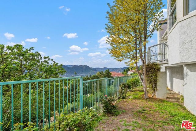 Drew Fenton | 2042 Palisades Drive Pacific Palisades CA | MLS: 7496433 Drew Fenton | 2042 Palisades Drive Pacific Palisades CA | MLS: 7496433