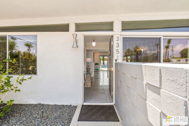 3351 E Paseo Barbara, Palm Springs CA: https://media.crmls.org/mediaz/488122f0-f7b7-4c1d-9b8d-2e4c41ce730d.jpg