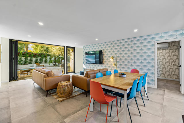 130 W Racquet Club Road #308, Palm Springs, CA 92262