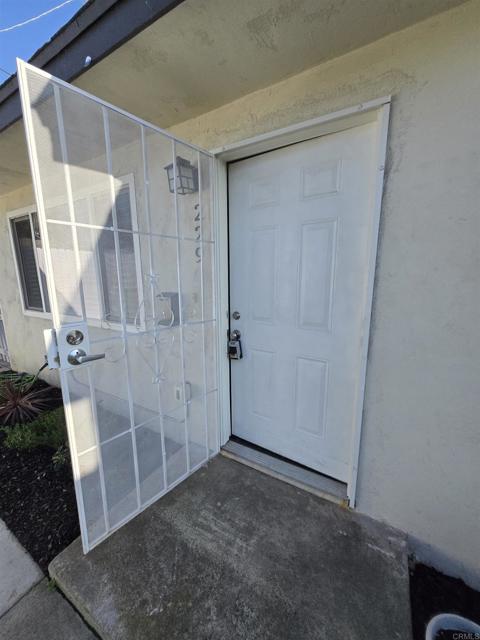 Detail Gallery Image 8 of 31 For 229 S 36th St, San Diego,  CA 92113 - 2 Beds | 1 Baths