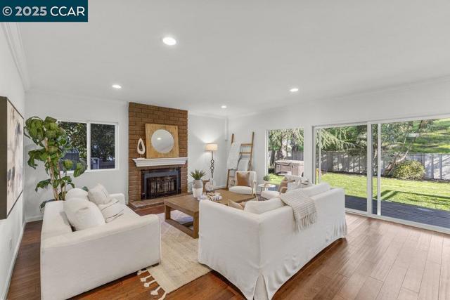 Image 11 of 32 For 220 Cypress Hills Ct