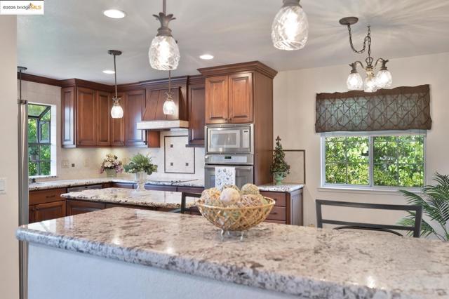 3196 Sudbury RD, Cameron Park CA: https://media.crmls.org/mediaz/48844c1f-f5f5-4531-9aa0-f16075fc6e25.jpg