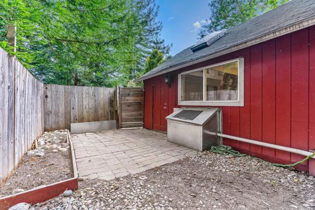 1960 La Madrona Drive, Santa Cruz CA: https://media.crmls.org/mediaz/4884647c-2046-4e4e-a911-8efb1db709cb.jpg