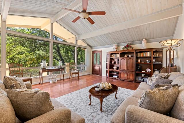 13700 Sycamore Drive, Morgan Hill CA: https://media.crmls.org/mediaz/4884b1f2-f13b-4778-a33b-b6ad33cf603b.jpg