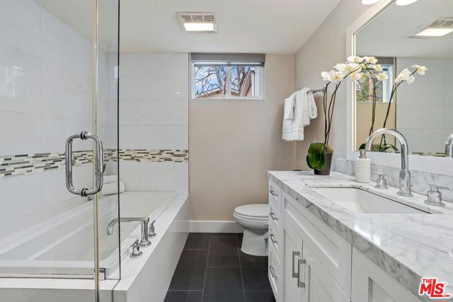 3 Bed Home for Sale in Los Angeles, California