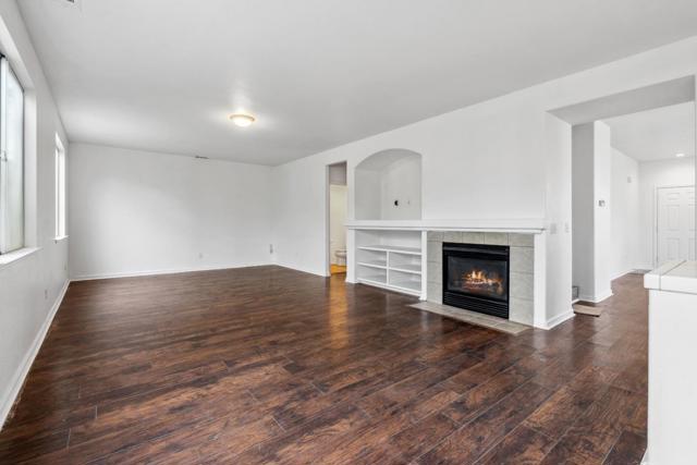 4114 Van Gogh Court, Stockton CA: https://media.crmls.org/mediaz/488565d6-9467-4916-a25d-02fe6040ec70.jpg