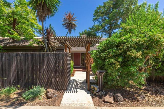 56 Citation Drive, Los Altos CA: https://media.crmls.org/mediaz/48870fd0-3dac-4251-9172-e30d3c583e4f.jpg