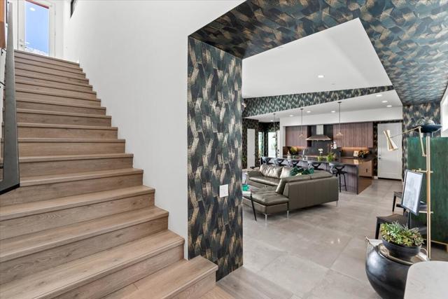 143 Obsidian Loop N, Palm Springs, CA 92264