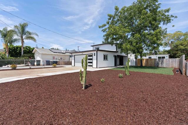 1160 Erica St, Escondido CA: https://media.crmls.org/mediaz/488847d1-f967-4d6a-a1fc-cbb48028e35f.jpg