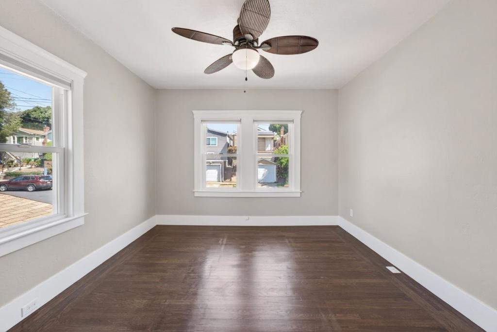 https://media.crmls.org/mediaz/4888e346-c63d-40f6-b1a5-d5e2329572f1.jpg?preset=X-Large