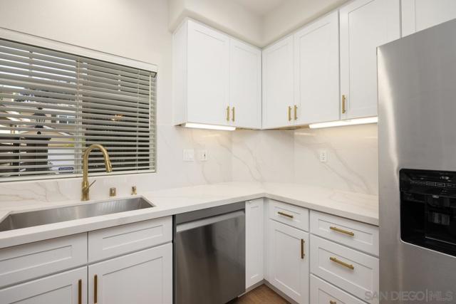 3693 RUETTE DE VILLE, San Diego CA: https://media.crmls.org/mediaz/48891627-8827-4922-9fe8-fbd5c24b3539.jpg
