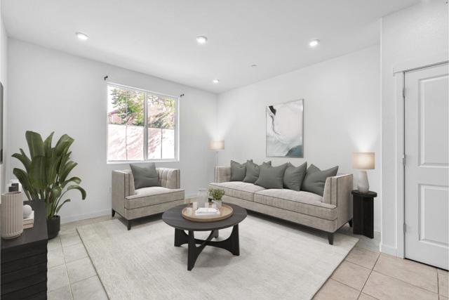 182 E Mcclintock Lane, Mountain House CA: https://media.crmls.org/mediaz/4889e875-809a-4217-bddf-25e3facd56cc.jpg