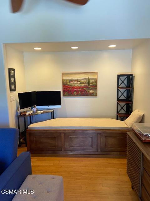2141 Basswood Court, Westlake Village CA: https://media.crmls.org/mediaz/488a56c2-d76f-4c9b-88c3-34c52d33df74.jpg
