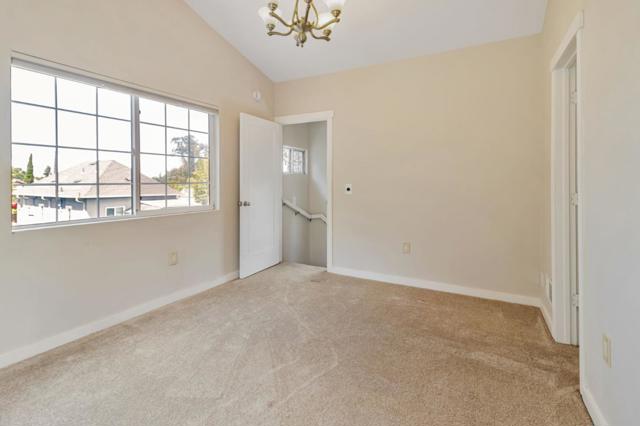 4431 Penniman Avenue, Oakland CA: https://media.crmls.org/mediaz/488a8e50-315c-48b2-88e5-11da7817b4f6.jpg