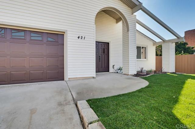 421 Locdel Court, Chula Vista CA: https://media.crmls.org/mediaz/488aa404-c3d4-42d2-b19d-aba3033895ce.jpg