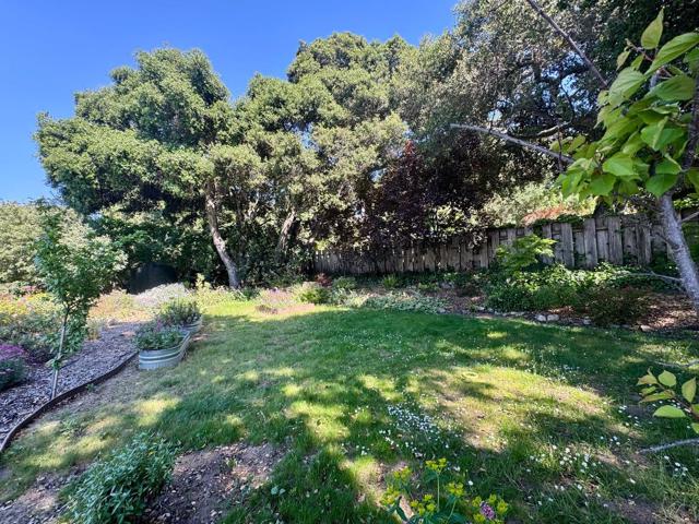 42 Upper Circle, Carmel Valley CA: https://media.crmls.org/mediaz/488b402b-d648-445c-bec0-6b4703ead2d2.jpg