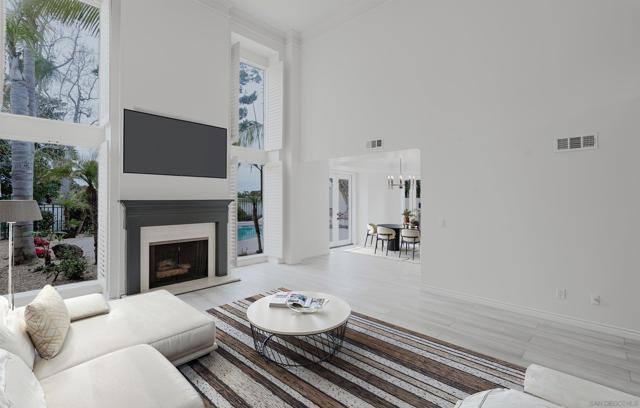 8206 Caminito Lacayo, La Jolla CA: https://media.crmls.org/mediaz/488b6011-8bdb-464b-82f0-2a21c4c3bf7a.jpg