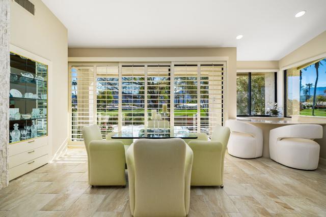 75653 Valle Vista Drive, Indian Wells CA: https://media.crmls.org/mediaz/488b9852-5c66-4352-af4c-0a2162f786bf.jpg