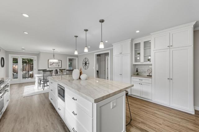1426 Chestnut Street, San Carlos CA: https://media.crmls.org/mediaz/488c46a7-960a-4a3f-ba5b-bdb01646eb9a.jpg