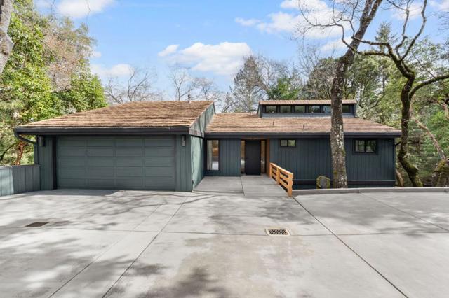 18319 Las Cumbres Road, Los Gatos CA: https://media.crmls.org/mediaz/488de332-f225-4e6d-af55-61cc59b8c211.jpg