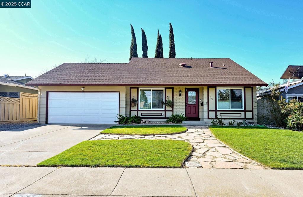 557 Alameda Dr