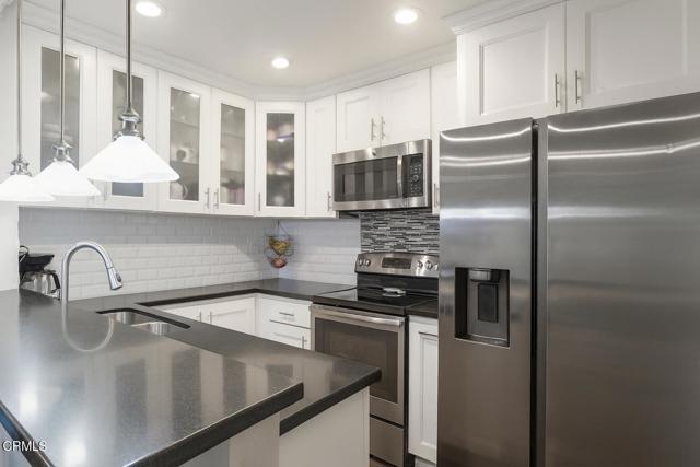 Detail Gallery Image 3 of 9 For 2901 Peninsula Rd #337,  Oxnard,  CA 93035 - 1 Beds | 1 Baths