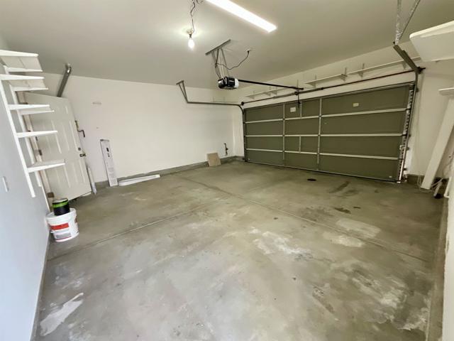 7860 Paseo Tulipero, Carlsbad CA: https://media.crmls.org/mediaz/488eb18e-70ab-496c-842e-2be4be1f22f4.jpg