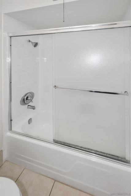 6455 La Jolla Blvd, La Jolla CA: https://media.crmls.org/mediaz/488ee1dc-d79b-49bf-96d7-0682e637c23a.jpg