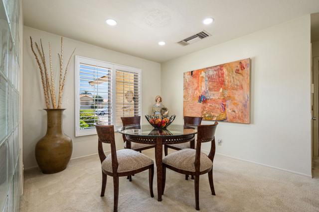 Image 10 of 47 For 78820 Runaway Bay Drive