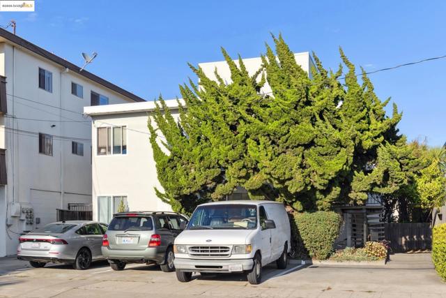 Image 4 of 10 For 825 Kains Ave