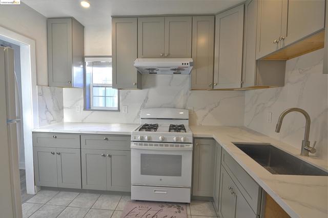 Image 6 of 27 For 3521 Midvale Ave